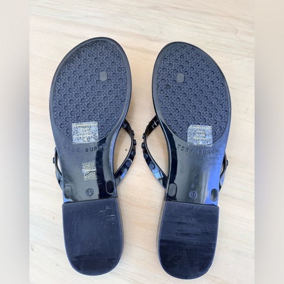 Tory Burch Black Studded Jelly Sandals - Size 11M 🏖️⛵️☀️ - Picture 5 of 7